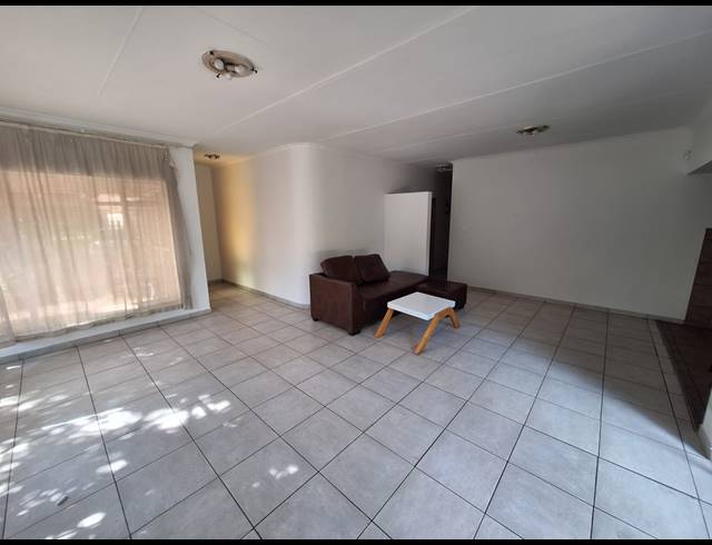 4 BEDROOM HOUSE FOR SALE IN VANDERBIJLPARK SE 6